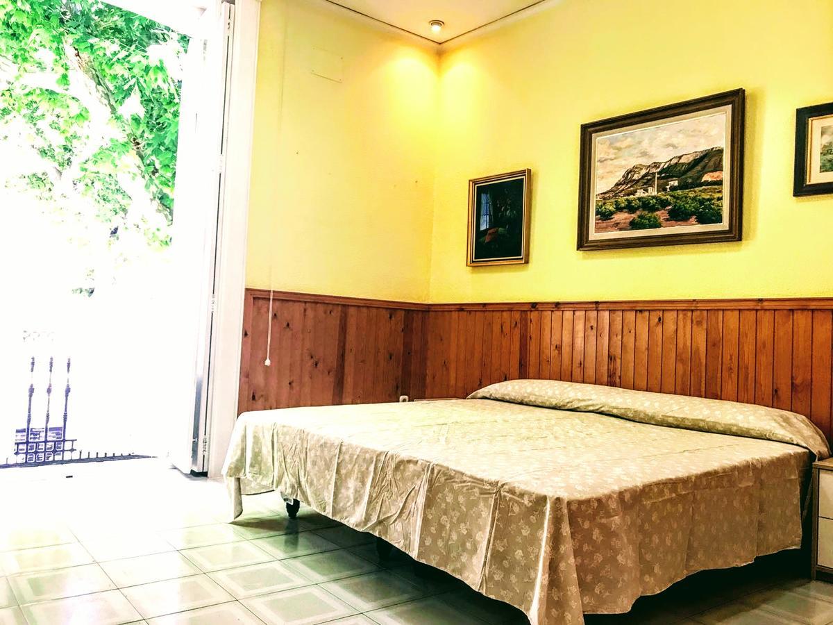 Hostal Marques De Campo Дения Екстериор снимка